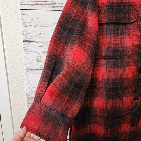Banana Republic NWT Red Plaid Shacket Flannel Feel ...Size Medium - Picture 3 of 11